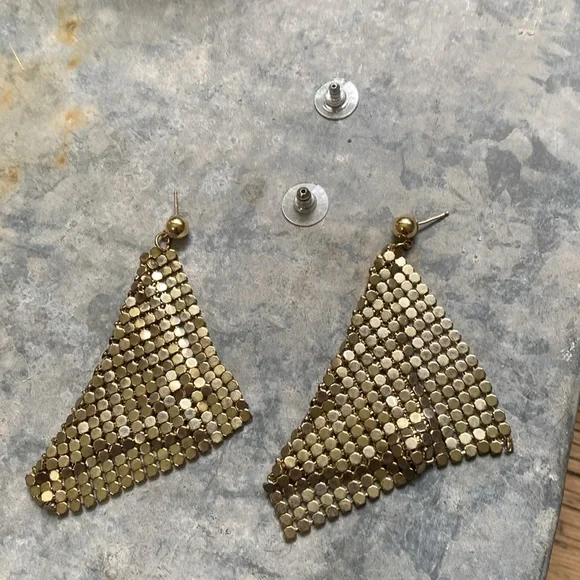 Vintage Gold and Mesh Dangle Earrings - Picture 6 of 8